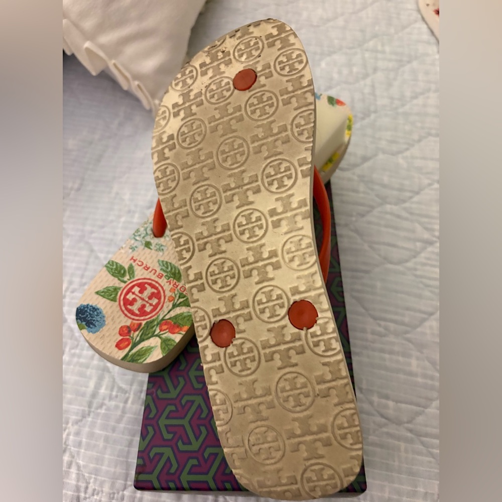 Tory Burch Floral Print Flip Flops with Orange Straps - Picture 3 of 3